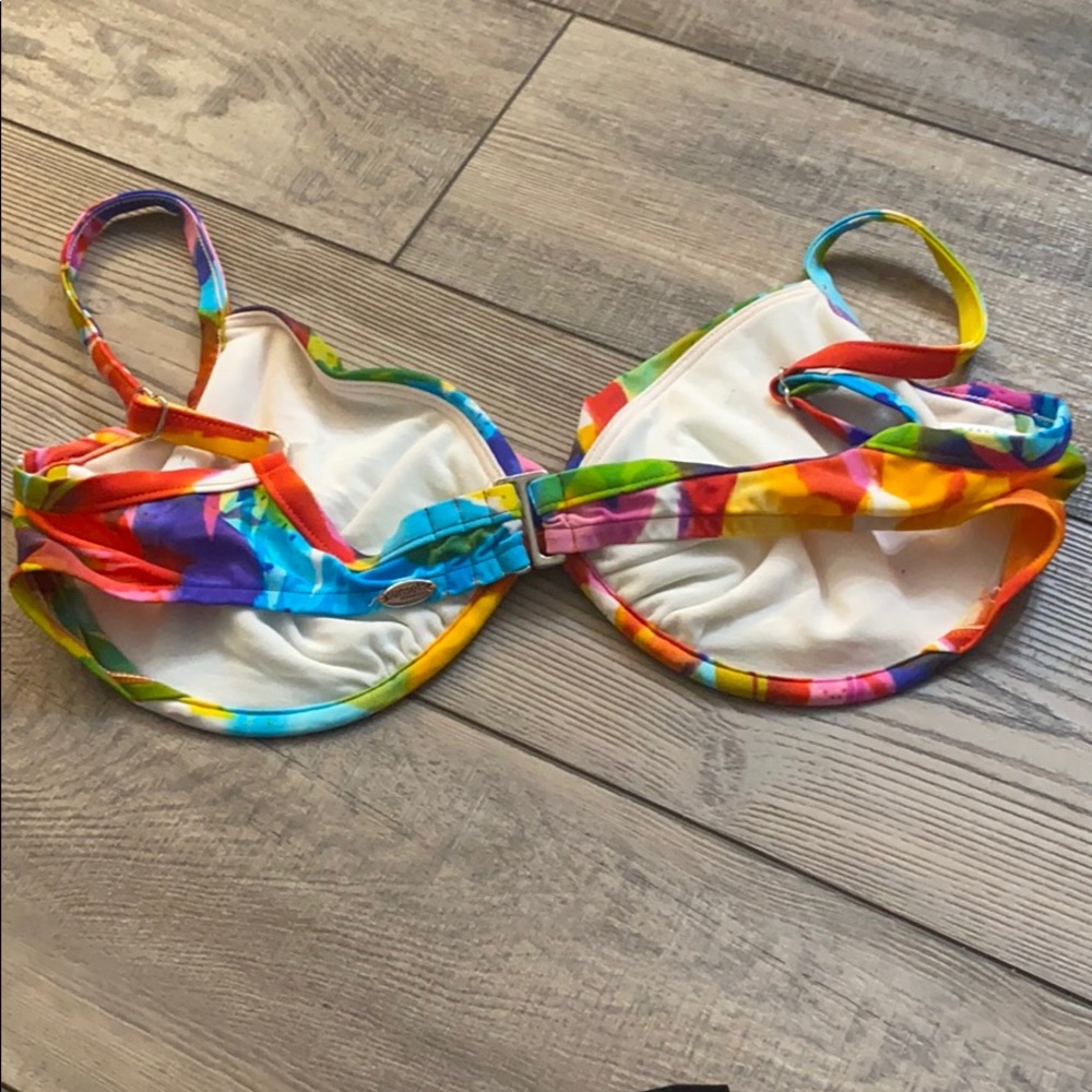 Women’s swim top - Picture 2 of 3